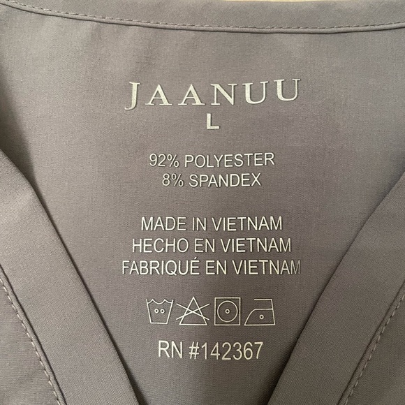 JAANUU scrub set gray L and LP USED - Picture 2 of 8